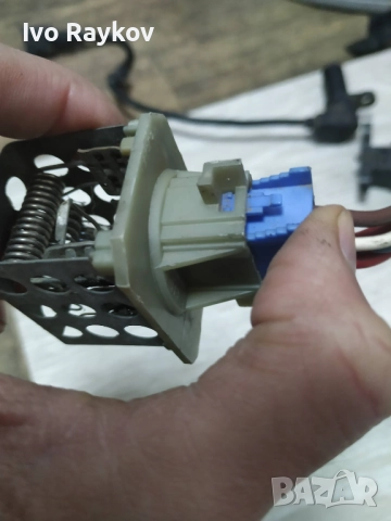 Резистор , парно за Peugeot Citroen 38574 Behr, снимка 4 - Части - 52689751