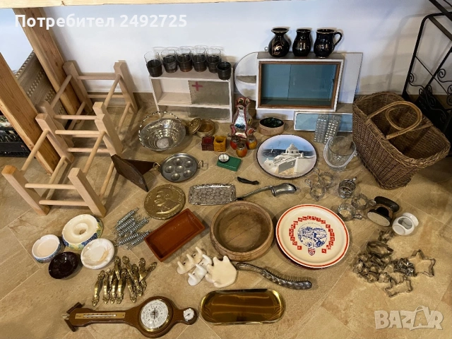 Битови чаши чайник свещник вази аптечка престилки забрадки керамика