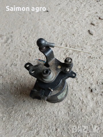 Датчик положение педал на газта на Мерцедес C250D W202 , снимка 3 - Части - 51168545