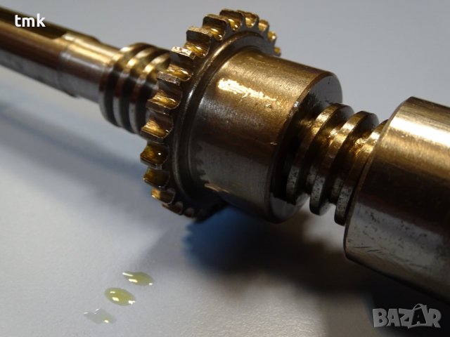 Винт с гайка за фреза L-690 ф22, снимка 7 - Резервни части за машини - 40134106