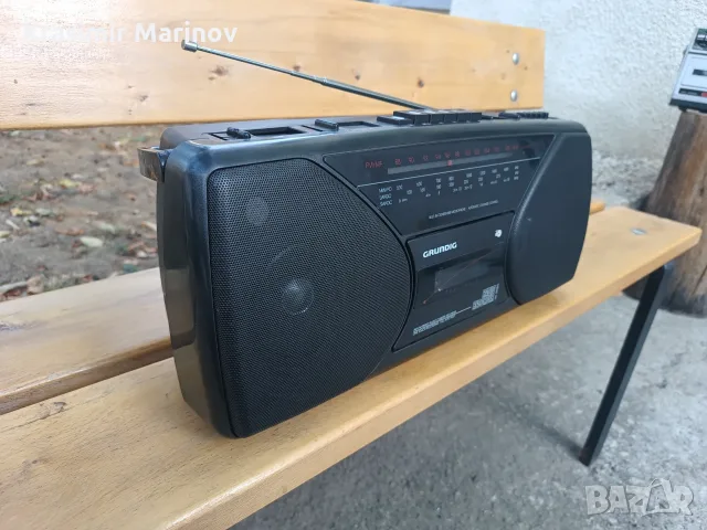 Grundig rr 465 Радиокасетофон, снимка 3 - Радиокасетофони, транзистори - 56078517