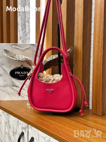 Дамски чанти Prada , снимка 4 - Чанти - 42639946