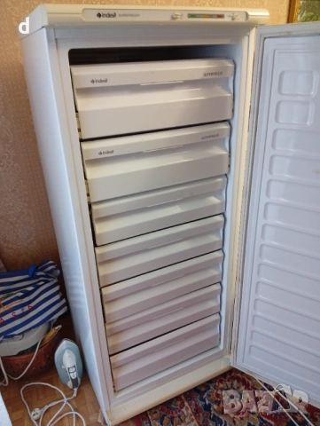 фризер Indesit , снимка 3 - Фризери - 53122122