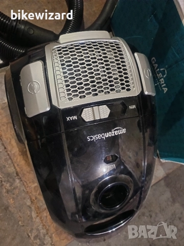 Прахосмукачка 700W Amazon Basics , снимка 3 - Прахосмукачки - 52527749