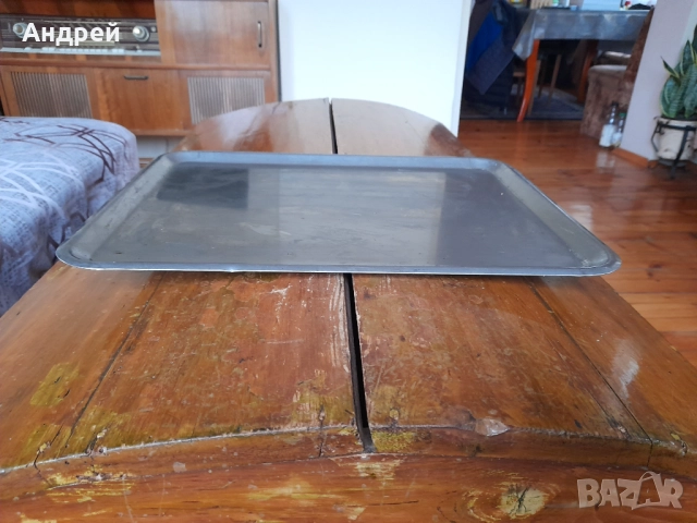 Стар неръждаем поднос,табла за сервиране