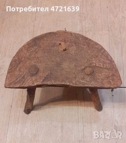 Столче трикрако дърво старо , снимка 4 - Антикварни и старинни предмети - 53259895