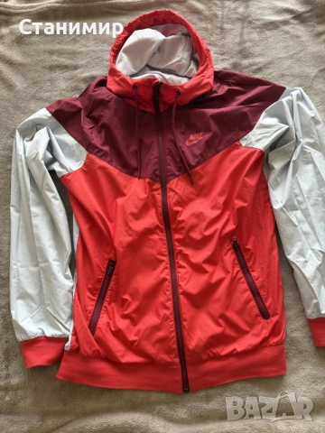 яке Nike .Размер XS.