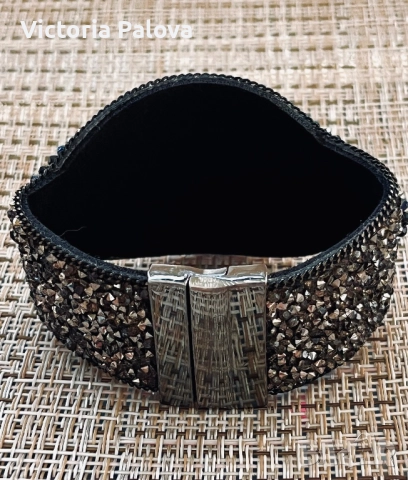 Гривна/ маншет  с кристали и мъниста, снимка 9 - Гривни - 52256396