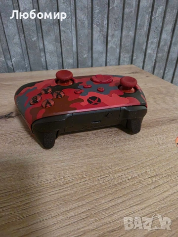Джойстик Xbox Wireless Controller - Daystrike Camo Red , снимка 4 - Аксесоари - 53443643