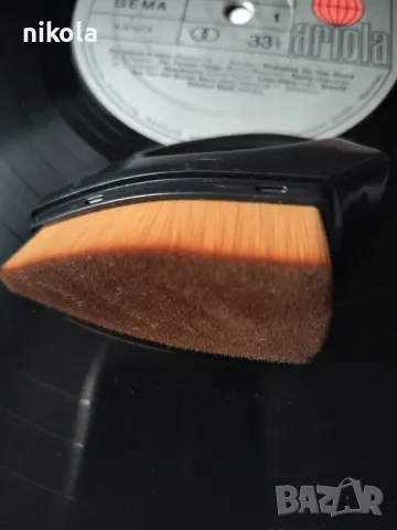 Уникална четка за почистване на  грамофонни плочи-15лв, снимка 3 - Грамофонни плочи - 49298390