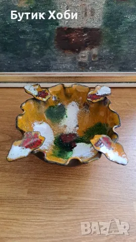 Дизайнерски емайлиран пепелник на медна основа, снимка 1