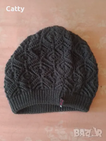 Дамска сива шапка , снимка 2 - Шапки - 48912265