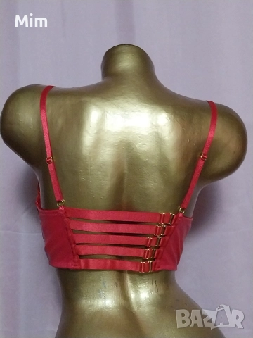 Hunkemoller 75 B Червен кожен сутиен , снимка 2 - Бельо - 52933691