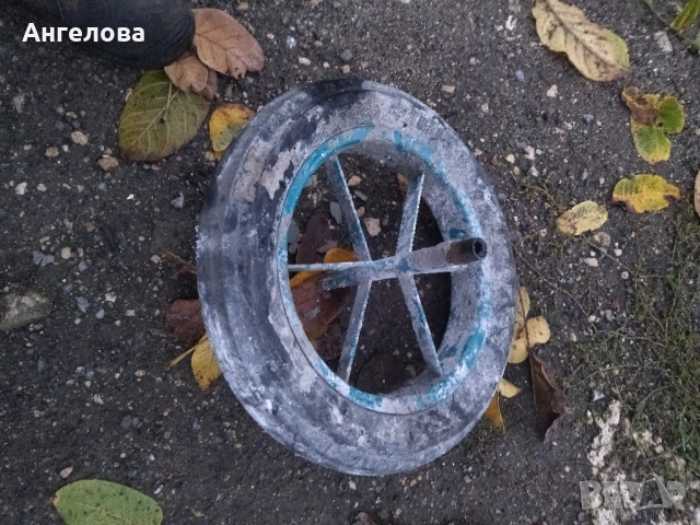 Колело за строителна количка