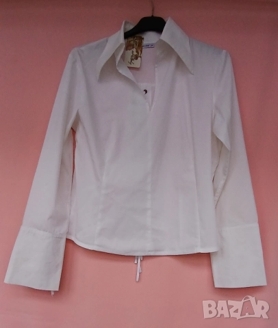 Бяла вталена дамска риза с капси., снимка 2 - Ризи - 51433093