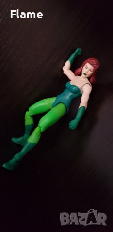 Отровната Айви Poison Ivy Batman Батман екшън фигура маттел mattel mcfarlane , снимка 3 - Фигурки - 42689568