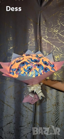 Ръчно изработен светещ букет "Стич"💙, снимка 4 - Декорация за дома - 53165478