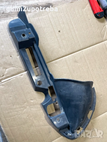 Дясна Основа Решетка Предна Броня 7P5121334B Porsche Cayenne 3.0D 92A/2012г, снимка 2 - Части - 53831123