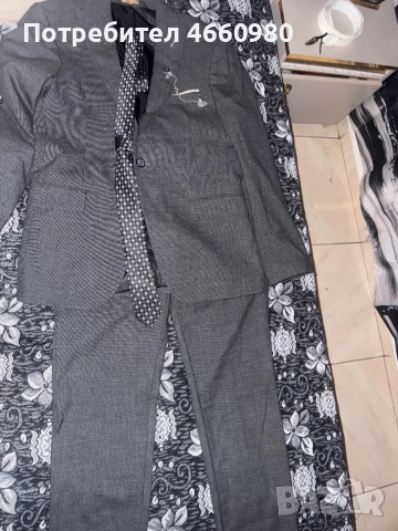 Елегантен мъжки костюм 46 (S), сив, класически стил