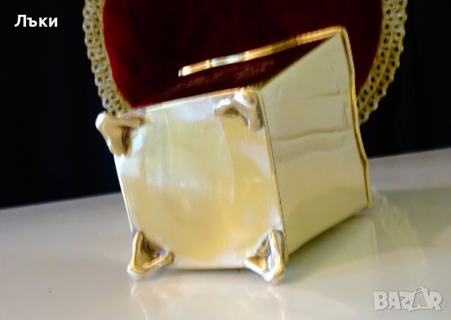 Бронзов съд с рицарски герб,изправен лъв. , снимка 9 - Антикварни и старинни предмети - 40777257