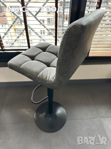 Кожен бар стол Queens, снимка 10 - Столове - 44588479