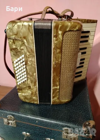 Акордеон  Barcarole/ Баркарола с калъф - 1964 г. , снимка 4 - Акордеони - 48149824