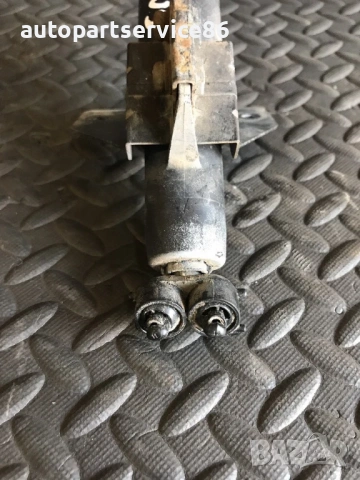 Помпа за измиване на десния фар за KIA Opirus 3.5 (2006), снимка 3 - Части - 53274064