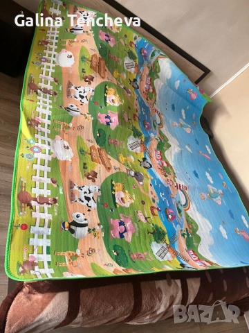 Двулицев килим за игра