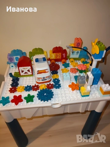 Детска маса за редене + голям лот Lego Duplo