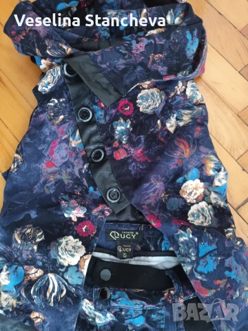 Дамски костюм, снимка 4 - Костюми - 50534980