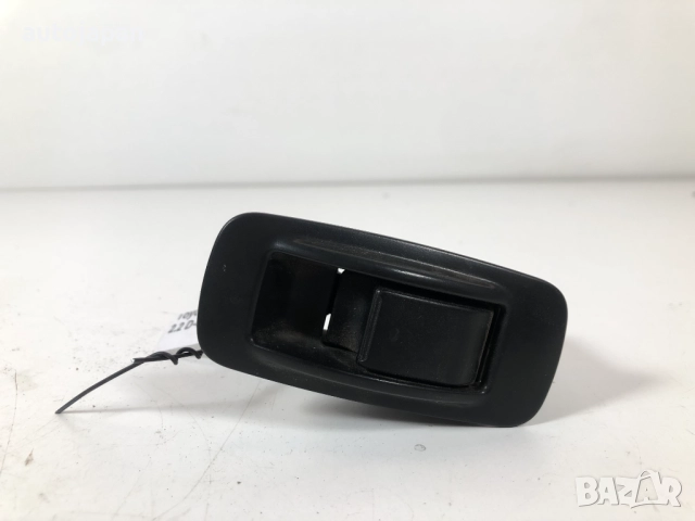 Задно дясно копче ел. стъкло Toyota Corolla Verso 2.2 D-CAT 177кс 2007г  