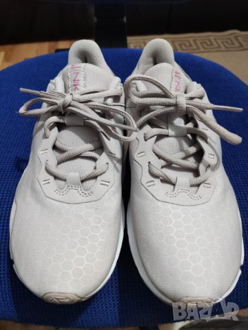 маратонки Nike Legend Essentilal 2 Platinum, снимка 5 - Маратонки - 40775791