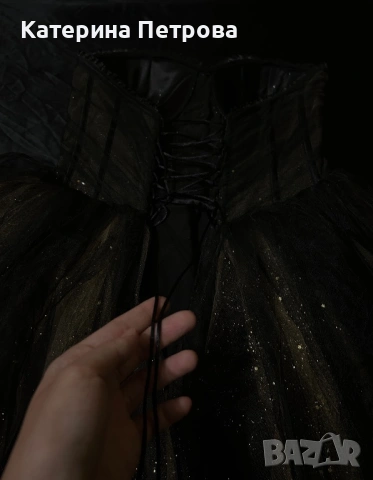 Елегантна бална рокля с корсет