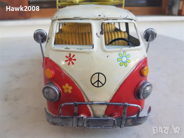 ОРИГИНАЛНА КУЛТОВА ЛАМАРИНЕНА играчка VW Калифорния хипарски 1970те год. бус със СЪРФОВЕ, снимка 6 - Други ценни предмети - 42065290