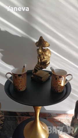 Метална , помощна маса в златисто и черно. , снимка 4 - Маси - 53682419