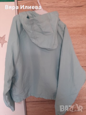 Ново тънко детско яке със сваляща се качулка, снимка 2 - Детски якета и елеци - 35772853