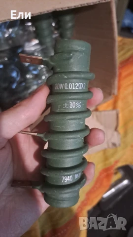 Резистори, снимка 2 - Друга електроника - 51299405