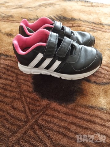 Маратонки Adidas за момиче , снимка 1 - Детски маратонки - 40163857