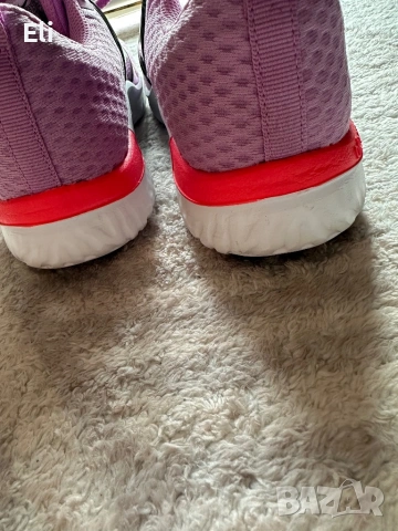 Чисто нови маратонки Nike , снимка 3 - Маратонки - 53603270