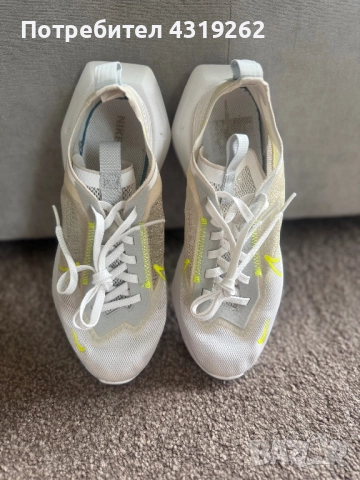 Дамски маратонки Nike vista