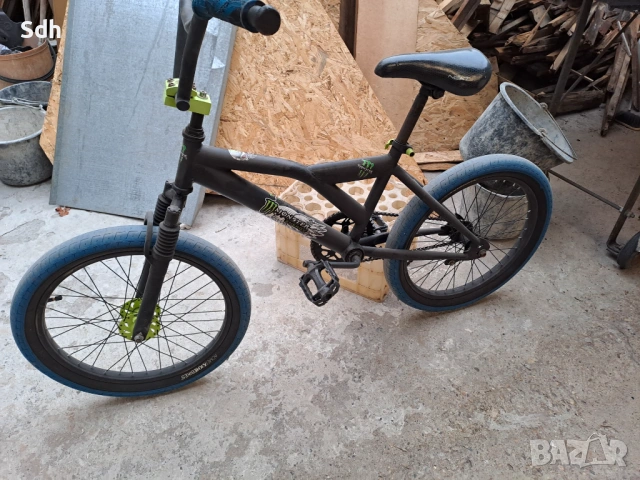 Продавам много играчки и неща за малко дете