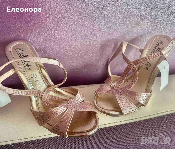 Розови сандали на ток с камъчета