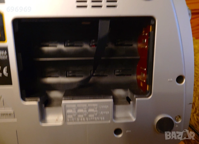 РЕТРО РАДИО И CD ПЛЕЙЪР SHARP  STAR, ПРЕНОСИМО. Неизправен касетофон., снимка 4 - Радиокасетофони, транзистори - 53305464