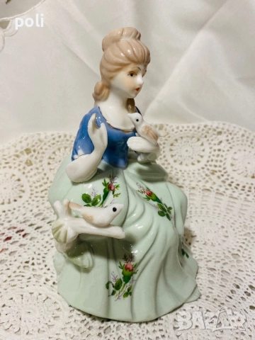 порцеланова статуетка , снимка 3 - Статуетки - 51575859