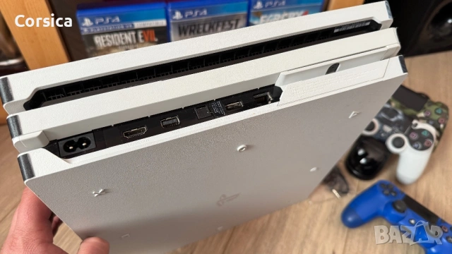 Playstation 4 Pro 1TB White , снимка 3 - PlayStation конзоли - 53868293