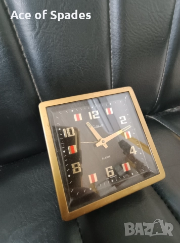 Колекционерски Стар Немски Будилник Работещ West Germany , снимка 1