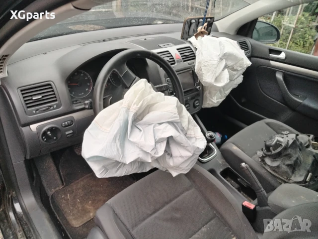 Volkswagen Golf 5 1.6 бензин 102 к.с. BSE на части, снимка 3 - Автомобили и джипове - 51211417
