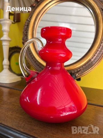 Стъклена красавица с огнена рокля Ваза с дръжка и височина-15.5 см , снимка 5 - Вази - 51648263