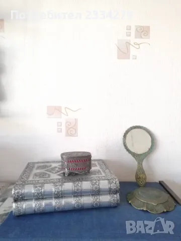 Автентични кутии за бижута. Стари пудриера и огледало. , снимка 18 - Антикварни и старинни предмети - 48275251