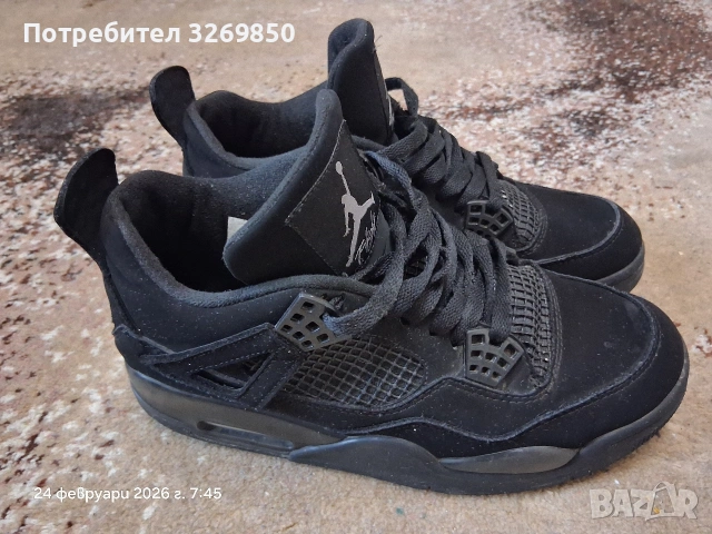NIKE AIR JORDAN 4 RETRO BLACK CAT номер 42 (26,5 см.)